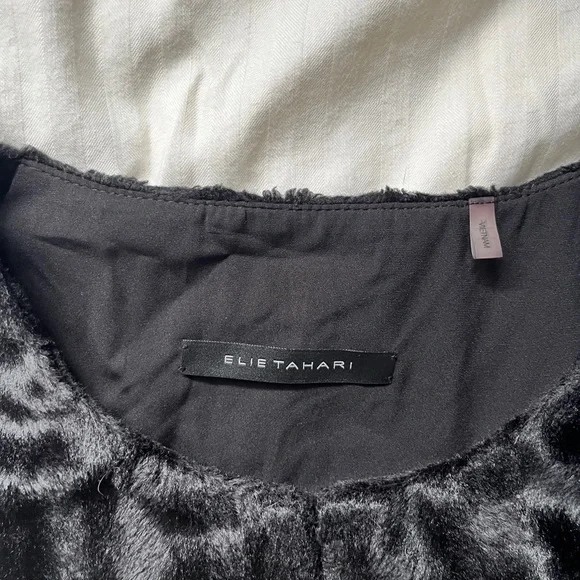 Tahari Black Faux Fur Vest - Picture 4 of 4